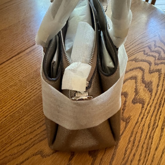 Coach Pebble Leather. New with tags. Gold. - Picture 6 of 10